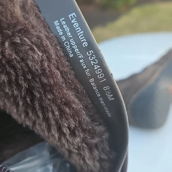 Womens' Eventure Bare Traps Stay Dry System Faux Fur Flat Boots - Picture 9 of 10